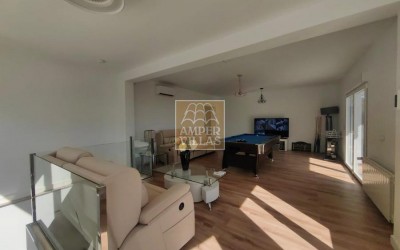 A beautiful, renovated villa with panoramic sea views.
